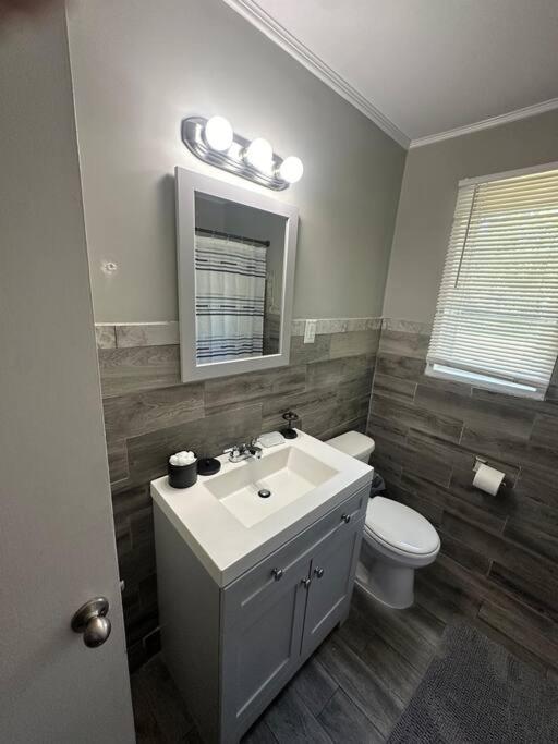 E, Memphis Home 5 Min From I240W מראה חיצוני תמונה